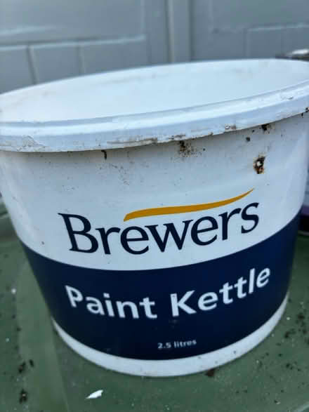Photo of free White Paint (LE2 South Knighton) #1