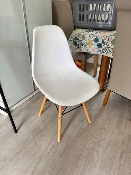 Photo of free White chair (Fontwell Meadows BN18) #1