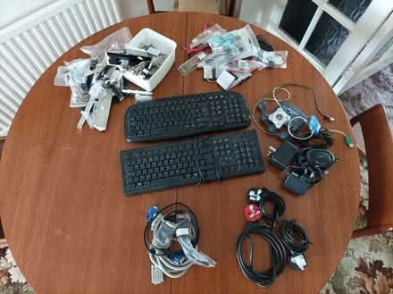 Photo of free computer bits (Seaside BN23) #1