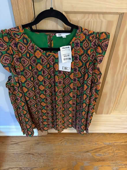 Photo of free Sleeveless top XL (Kanata Lakes) #1