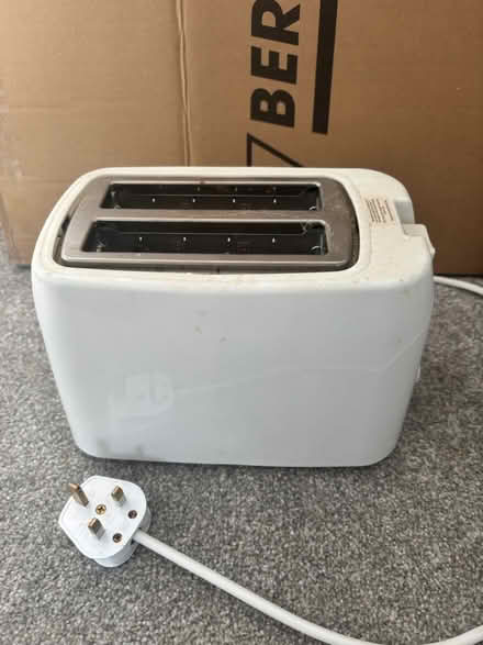 Photo of free Toaster (Fontwell BN18) #1