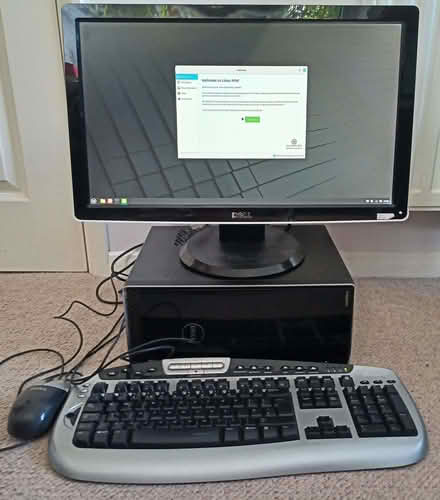 Photo of free Desktop computer, monitor, keyboard & mouse (Chesham HP5) #1