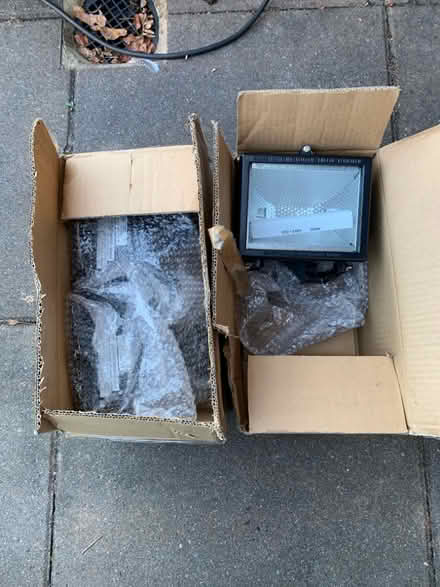 Photo of free 3x Halogen outdoor Floodlights (Lymm WA13) #1