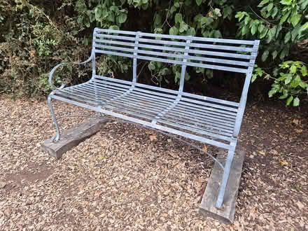 Photo of metal garden bench (DE72) #1