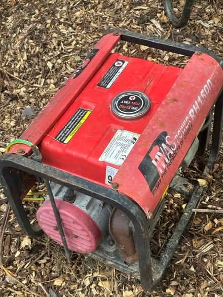 Photo of free petrol generator (Mynydd Mechell LL68) #1
