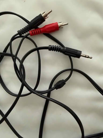 Photo of free Audio cables (Crossroads Mall - Bellevue) #3