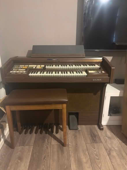 Photo of free Organ (Borehamwood WD6) #3