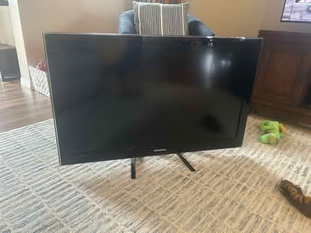 Photo of free Samsung Flat Screen TV (Monument) #1