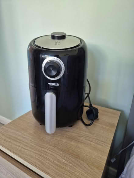 Photo of free Small Tower AirFryer (Oughtibridge S35) #1