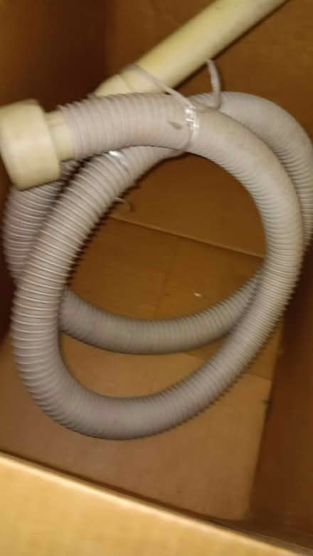 Photo of free Small shop vac (19095) #3