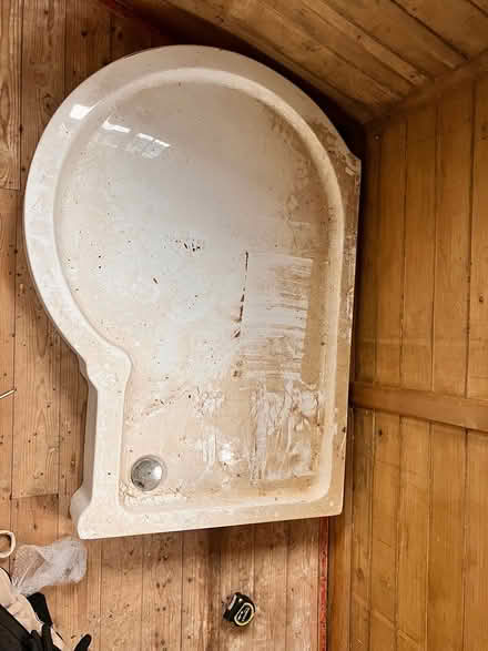 Photo of free Shower Tray (Whitchurch on Thames RG8 7RA) #2