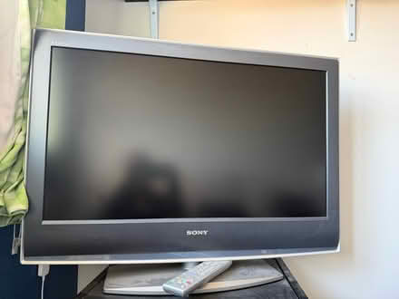 Photo of free Flat screen TV (Hampton TW12) #4