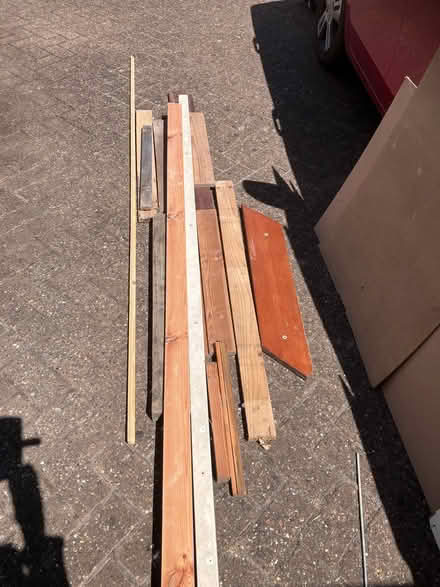 Photo of free Various lengths of wood (Thorney Leys OX28) #2