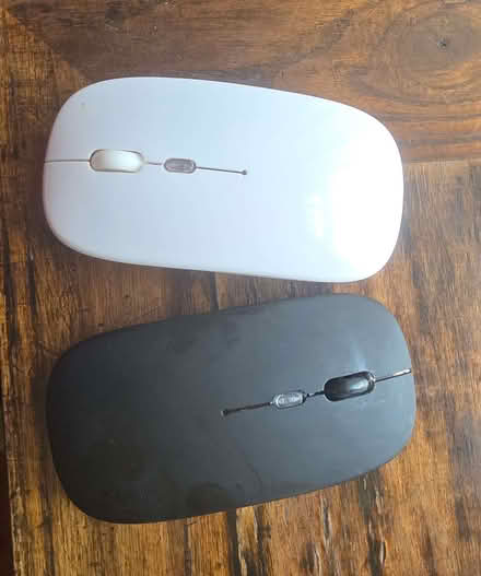 Photo of free wireless mice (Upper Luton ME5) #1