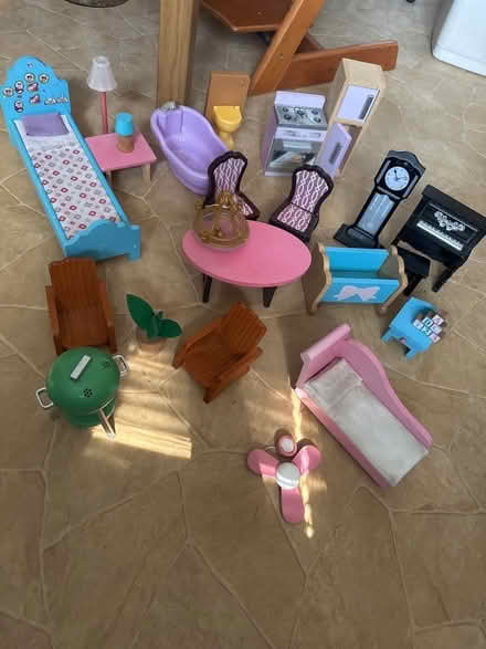 Photo of free Furniture for doll’s house (Marlow SL7) #1