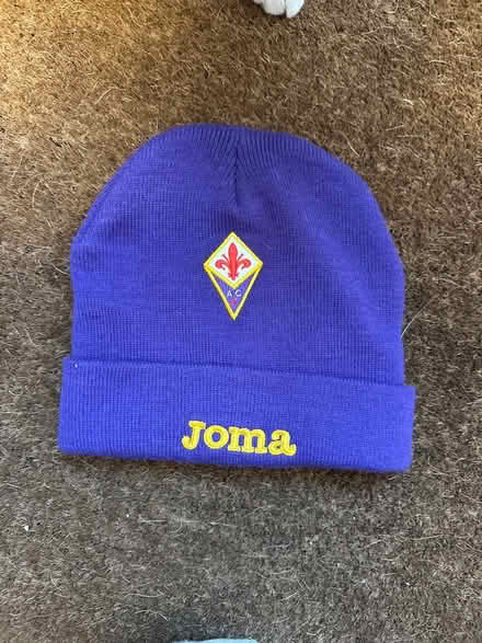 Photo of free Beany hat brand new (Se6 2ha) #1