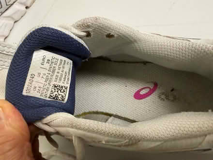 Photo of free Asics tennis shoes size 7.5 (1075 Valencia Avenue) #4