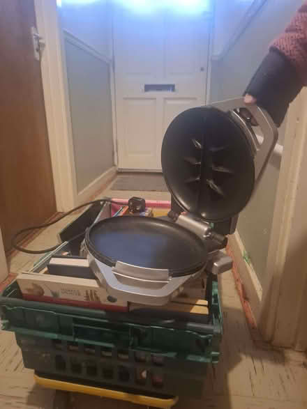 Photo of free Omelette maker (Bracklesham PO20) #1
