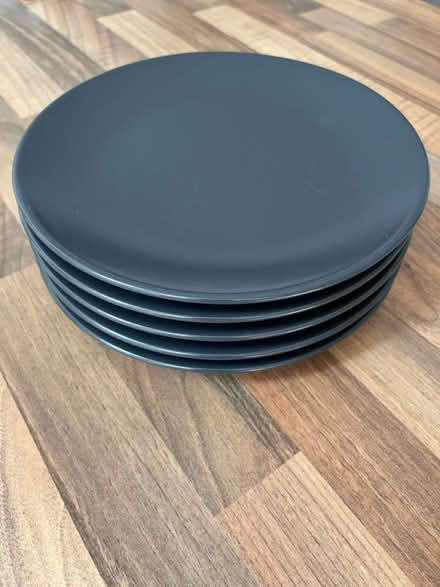 Photo of free x 5 Ikea small plates (RH12) #1