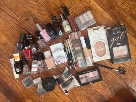 Photo of free Make up and nail stuff (Winter Hill) #1
