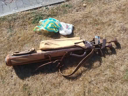 Photo of free Vintage Golf clubs and bag (Havant PO9) #4