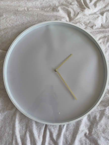 Photo of free Large clock (Brasenose OX11) #1