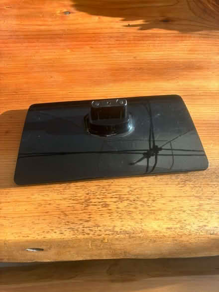 Photo of free JVC 24-inch hybrid HD-TV or PC Monitor (Battle TN33) #3