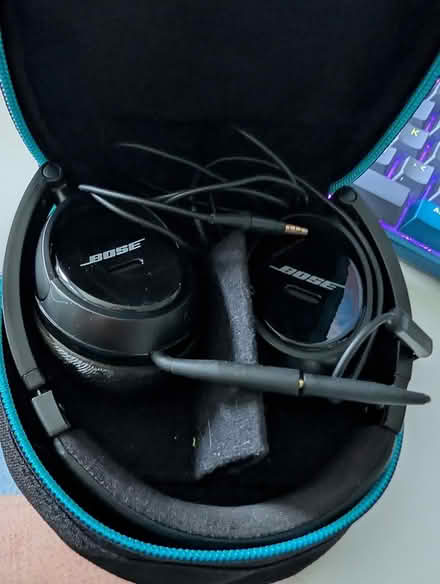 Photo of free Bose headphones (20910) #1