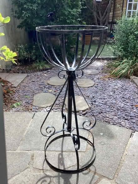 Photo of free Metal standing garden basket display (Dartford DA1) #1