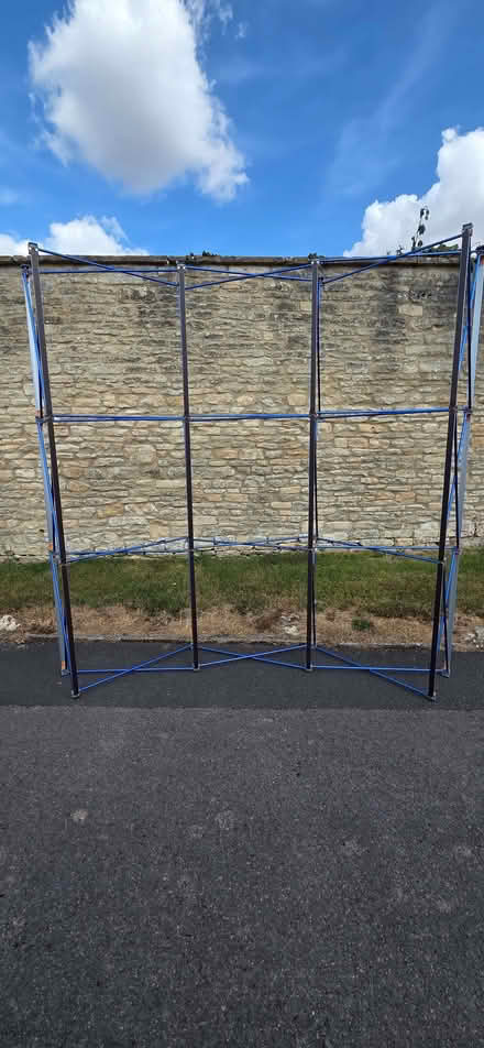 Photo of free XLPro 3x3 Curved Pop Up Display Stand Flight Case Wooden Top (Littleworth GL5) #3