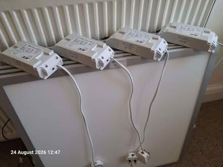 Photo of free 5 LED light panels with 4 drivers (Woodlands TW7) #2