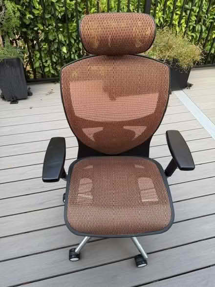 Photo of free HJH ergonomic Office Chair (West Byfleet KT15) #1