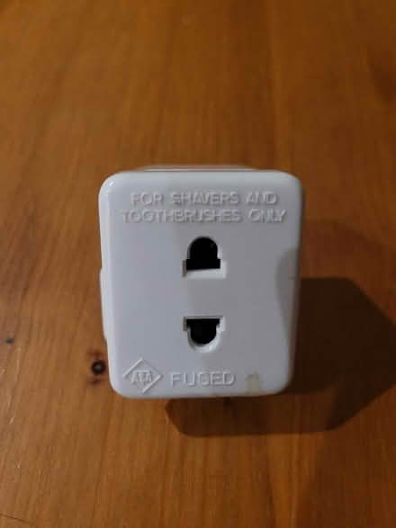 Photo of free Shaver/toothbrush plug (Shenley Fields B29) #1
