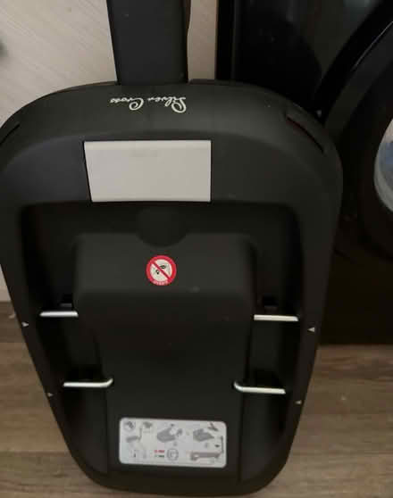 Photo of free LG Soundand a car set (Bradford, BD5 0TB) #2