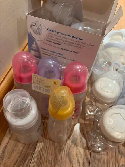 Photo of free Baby bottles and bath (Llanbadarn fawr LD1) #2
