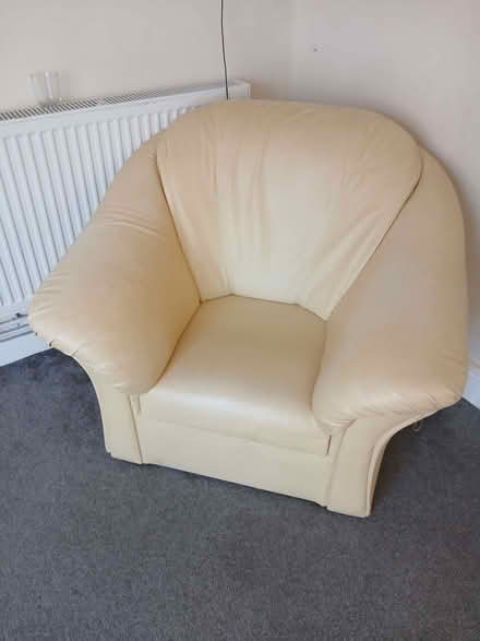 Photo of free Cream sofa and arm chair (Shepshed LE12) #2