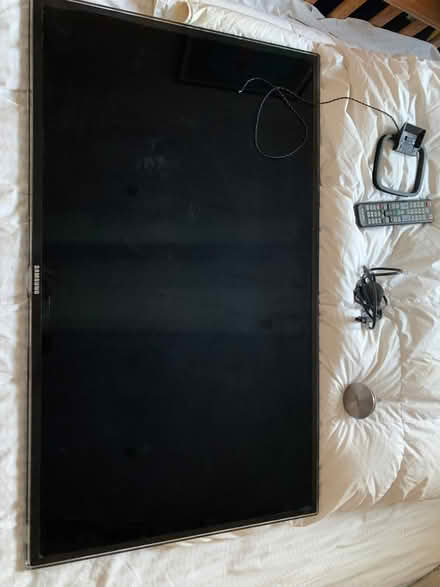 Photo of free Samsung 42” flat TV (Wheathampstead AL4) #1