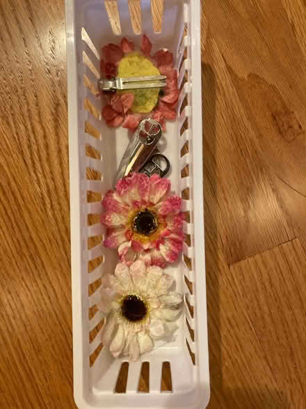 Photo of free Flower hair clips (Sunnyvale near Ortega Park) #1