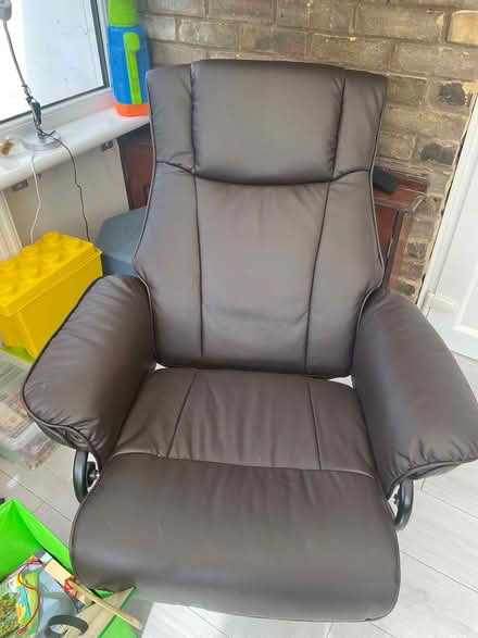 Photo of free Arm chair/ recliner (RM3) #1