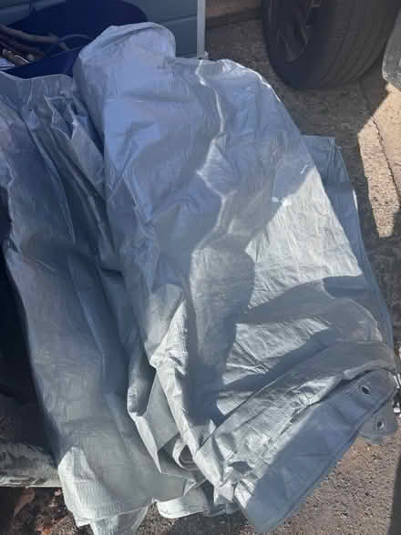 Photo of free Heavy duty tarpaulin 4mx6mx (Weybridge) #1