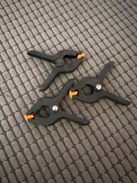 Photo of free Hinge clamps x3 (RG30, Reading West) #1