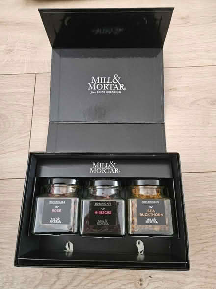 Photo of free Gin botanicals garnish set (Welwyn Garden City AL8) #2