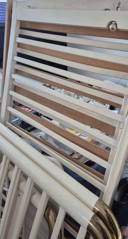 Photo of free Cot/bed with or without mattress white (Farnborough BR6) #2