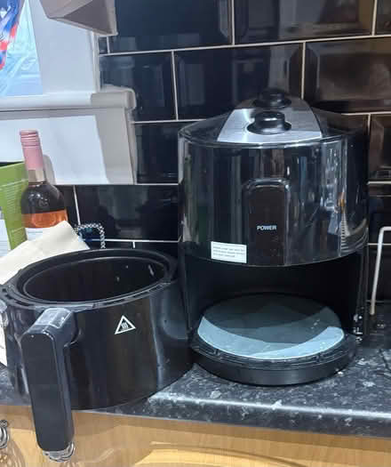 Photo of free Air Fryer (Mosspark, Glasgow, G52) #2