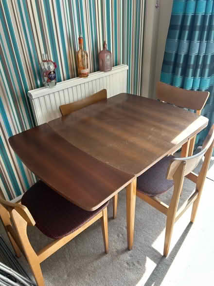 Photo of free Dining room table and 4 chairs (Farnborough Green GU14) #1