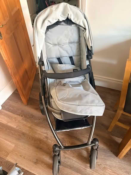 Photo of free Britax Smile Baby Travel System Bundle (Ballymaconaghy BT6) #4