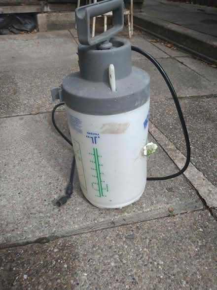 Photo of free Sprayer (DE23 sinfin) #1