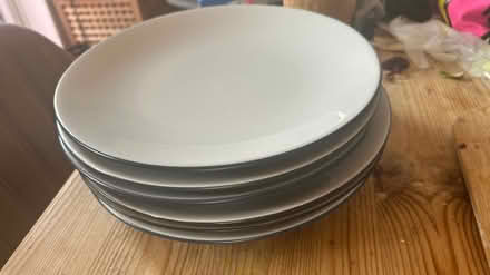Photo of free Set of 6 Plates (Twickenham TW1) #1