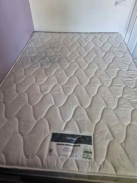 Photo of free Double bed (Hove Edge HD6) #1