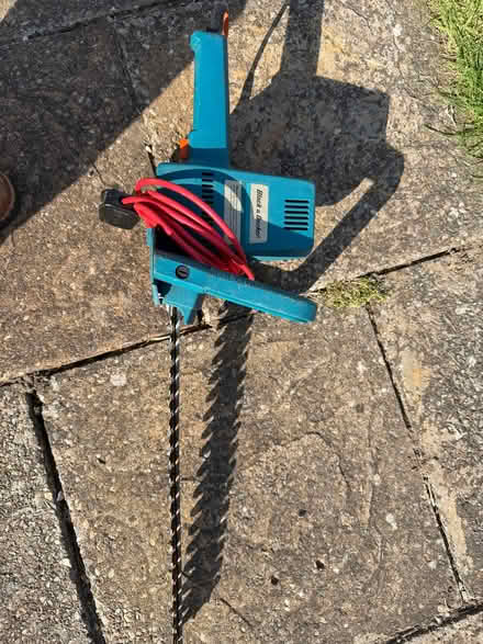 Photo of free Black & Decker hedge trimmer (Kinnoull PH2) #1